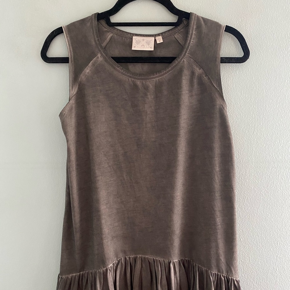 Grey tank top